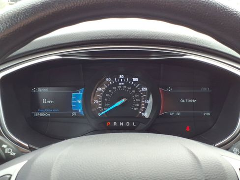 Used 2020 Ford Fusion SE FWD image 23