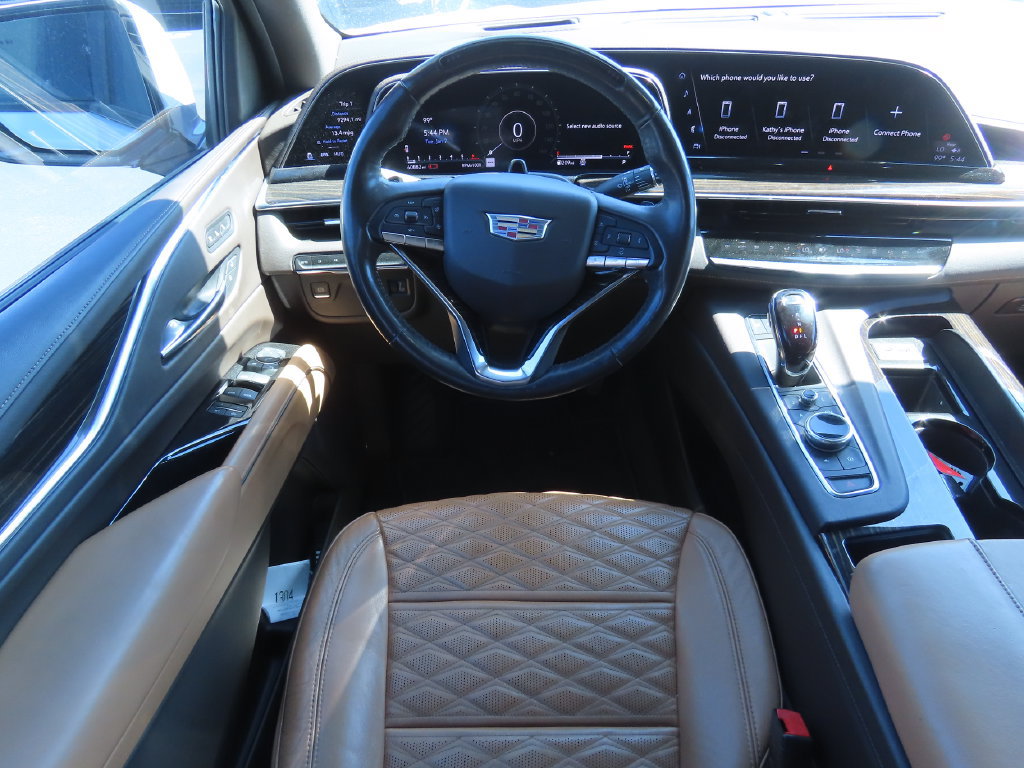 Used 2022 Cadillac Escalade Premium Luxury AWD/4WD image 5
