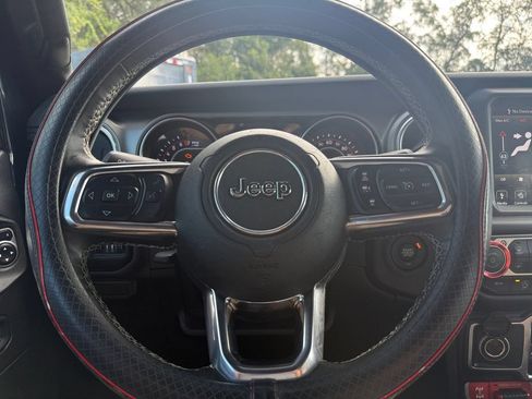 Used 2020 Jeep Gladiator Rubicon AWD/4WD image 20