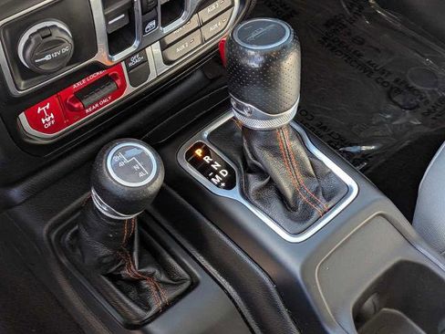 Used 2023 Jeep Gladiator Mojave w/ Cold Weather Group AWD/4WD image 25