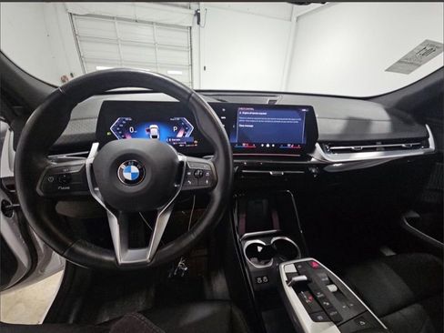 Used 2025 BMW X2 xDrive28i image 12