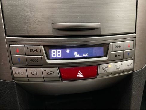 Used 2014 Subaru Outback 2.5i Limited image 30