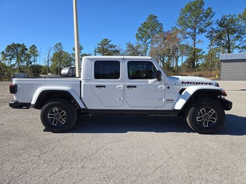 New 2026 Jeep Gladiator Mojave w/ Steel Bumper Group AWD/4WD image 3