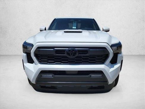 Used 2025 Toyota Tacoma TRD Sport RWD image 2