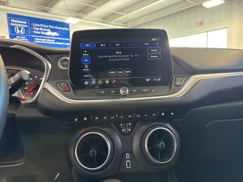 Used 2025 Chevrolet Blazer LT w/ Convenience Package AWD/4WD image 16