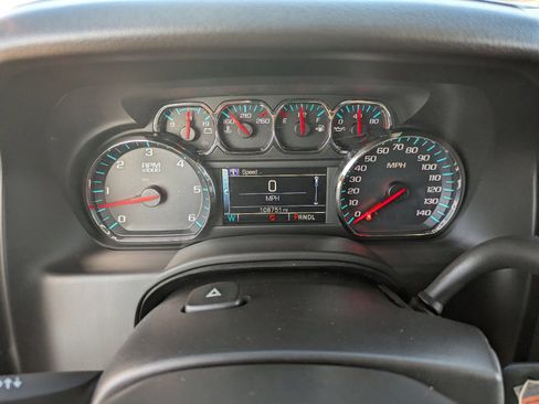 Used 2017 Chevrolet Tahoe LS w/ Enhanced Driver Alert Package image 33