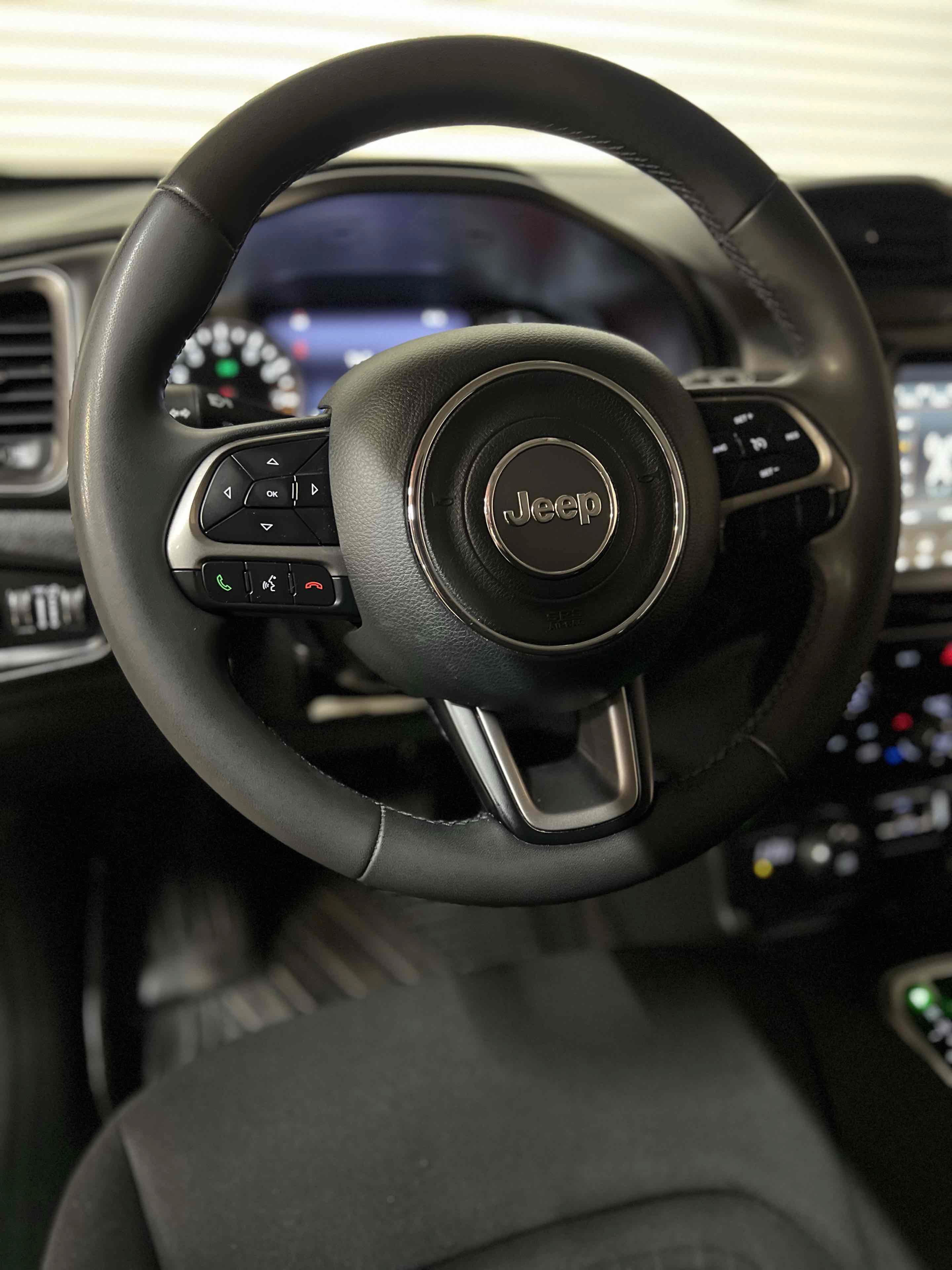 Used 2022 Jeep Renegade Latitude AWD/4WD image 34
