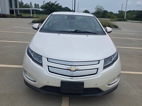 Used 2014 Chevrolet Volt Premium w/ Premium Trim Package FWD image 3
