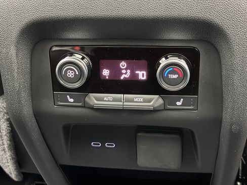 New 2026 Buick Enclave Avenir w/ Super Cruise Package FWD image 9