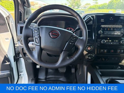 Used 2023 Nissan Titan PRO-4X w/ Pro-4x Convenience Package AWD/4WD image 15