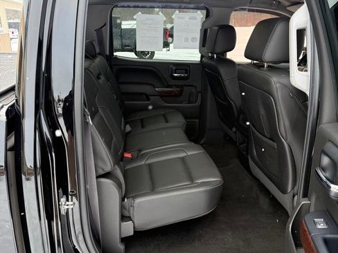 Used 2014 GMC Sierra 1500 SLT w/ SLT Crew Cab Value Package image 17