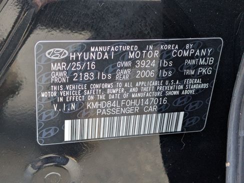 Used 2017 Hyundai Elantra SE image 34