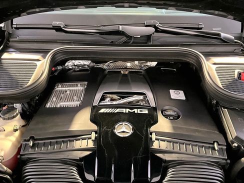 Certified 2025 Mercedes-Benz GLS 63 AMG 4MATIC image 30