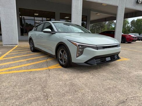 Used 2025 Kia K4 FWD image 20
