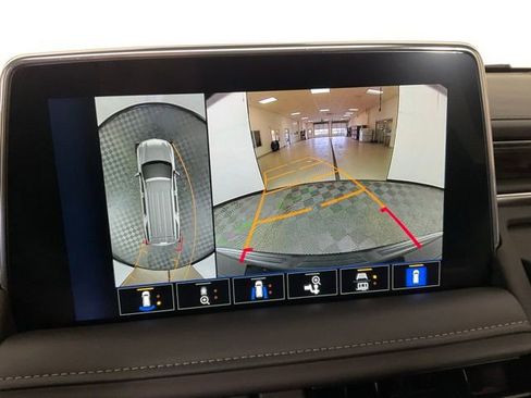 Used 2023 Chevrolet Tahoe LT w/ Luxury Package image 10