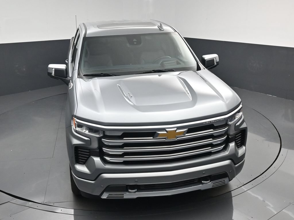 Used 2025 Chevrolet Silverado 1500 High Country w/ Technology Package AWD/4WD image 26