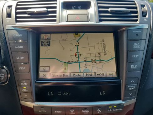 Used 2011 Lexus LS 460 L w/ Luxury Pkg AWD/4WD image 16