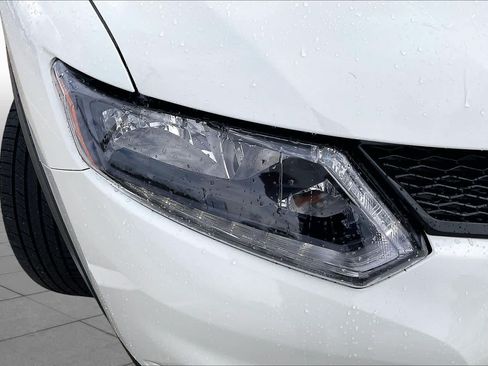 Used 2016 Nissan Rogue SV w/ SV Premium Package FWD image 27