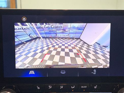 Used 2024 Chevrolet Colorado ZR2 image 28