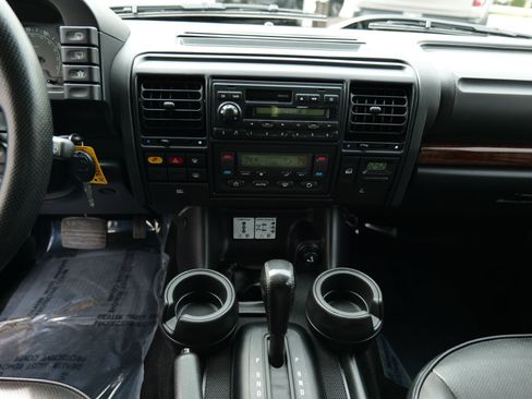 Used 2004 Land Rover Discovery SE image 23