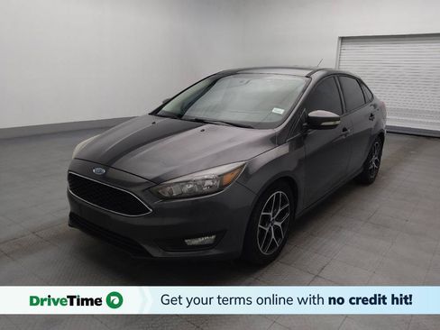 Used 2017 Ford Focus SEL FWD image 1