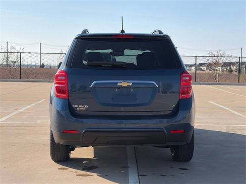 Used 2017 Chevrolet Equinox LT w/ Convenience Package image 7