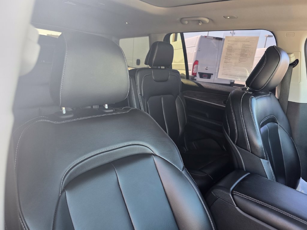 Used 2023 Jeep Grand Cherokee L Limited RWD image 19