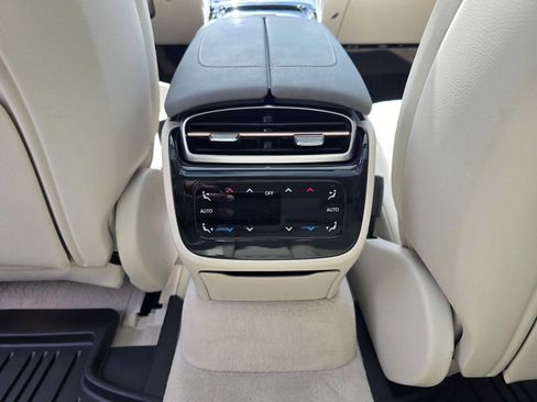 Used 2022 Mercedes-Benz EQS 450+ Sedan image 17