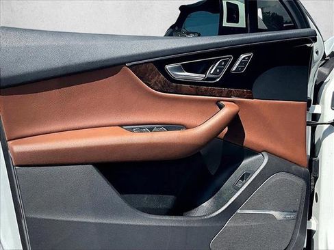 Used 2018 Audi Q7 3.0T Prestige AWD/4WD image 17