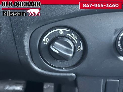 Used 2023 Nissan Frontier SV w/ Midnight Edition Package AWD/4WD image 17
