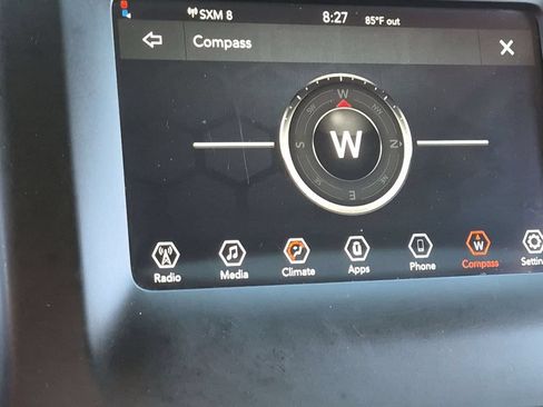 Used 2019 Jeep Cherokee Latitude w/ Popular Appearance Group FWD image 17