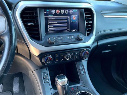 Used 2019 GMC Acadia SLT FWD image 25