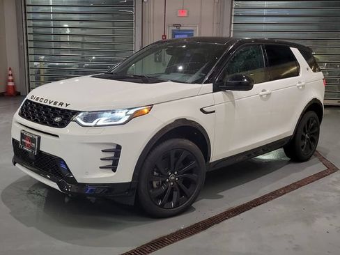 Certified 2025 Land Rover Discovery Sport Dynamic SE AWD/4WD image 31