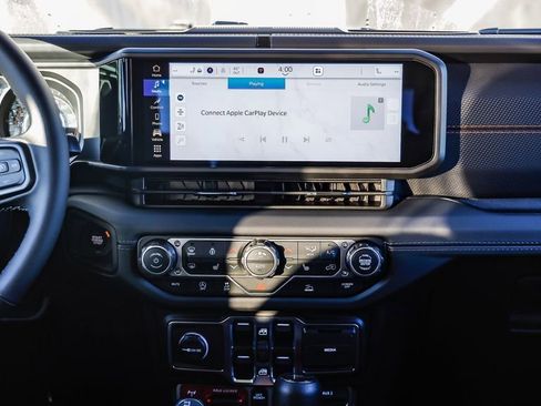 New 2026 Jeep Gladiator Mojave image 14