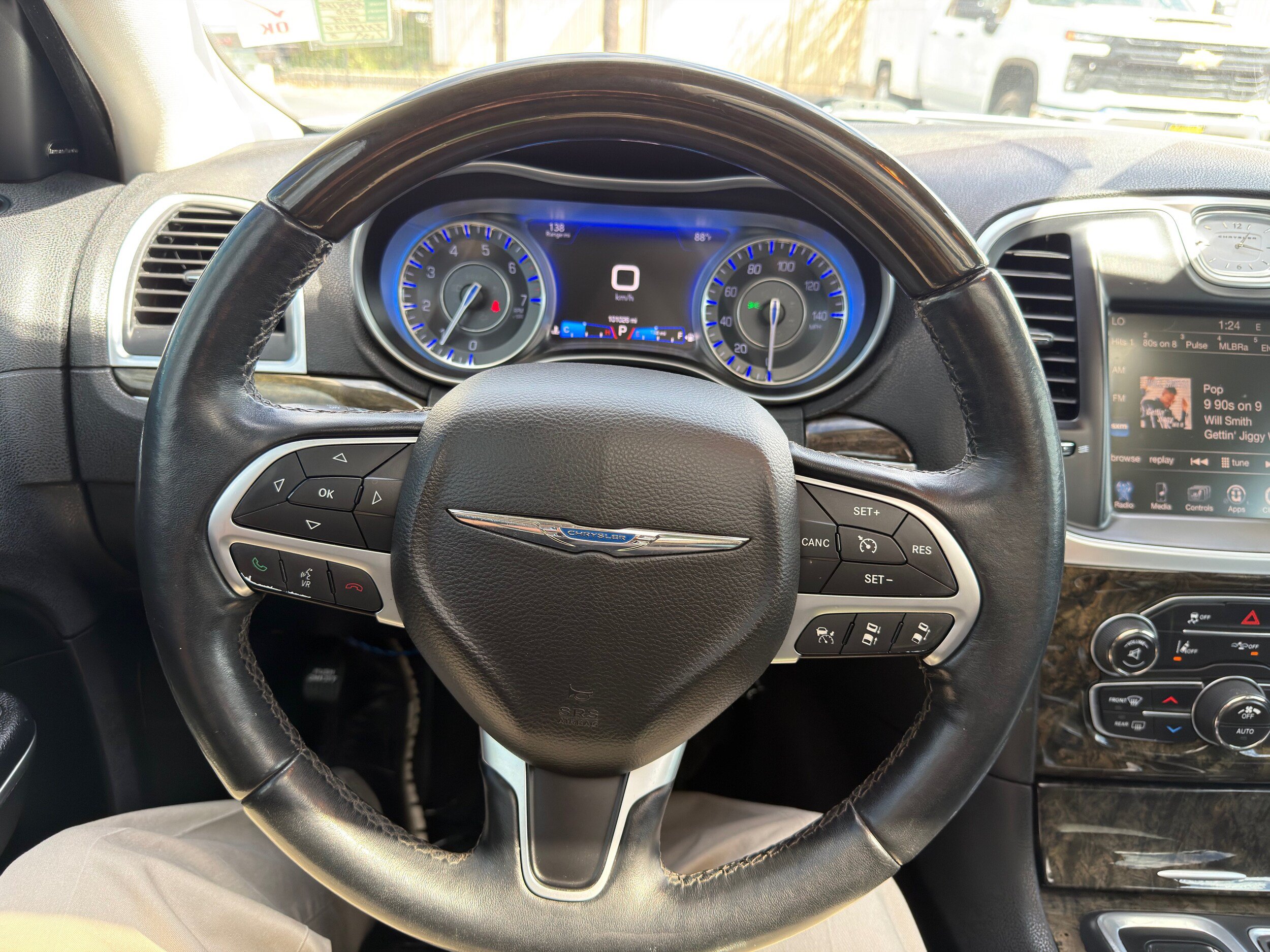 Used 2015 Chrysler 300 C w/ Harman/Kardon Audio Group RWD image 28