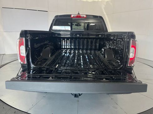 Used 2022 GMC Canyon Elevation w/ Elevation Premium Package AWD/4WD image 13