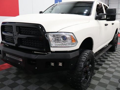 Used 2018 RAM 2500 Laramie AWD/4WD image 4