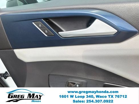 Used 2022 Volkswagen Taos SE FWD image 28