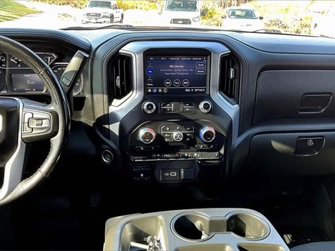 Used 2019 GMC Sierra 1500 SLE image 16