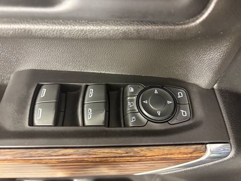 Used 2020 Chevrolet Silverado 2500 High Country w/ Z71 Off-Road Package AWD/4WD image 19