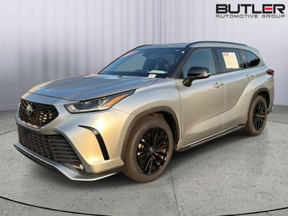 Used 2023 Toyota Highlander XSE