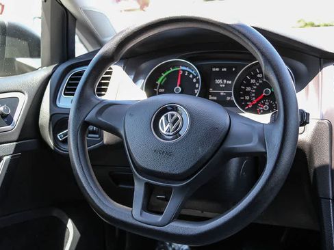 Used 2015 Volkswagen e-Golf Limited Edition FWD image 15
