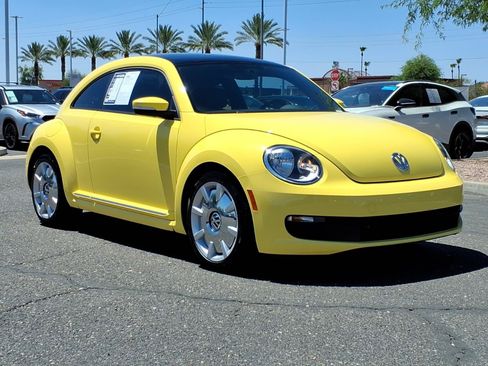 Used 2012 Volkswagen Beetle 2.5 FWD image 1