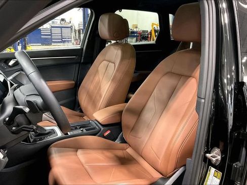 Certified 2023 Audi Q3 2.0T Premium w/ Convenience Package AWD/4WD image 25