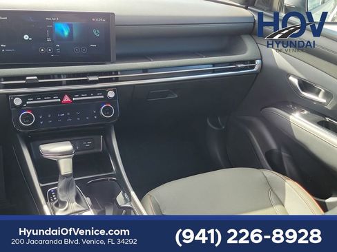 Certified 2025 Hyundai Santa Cruz Limited AWD/4WD image 21