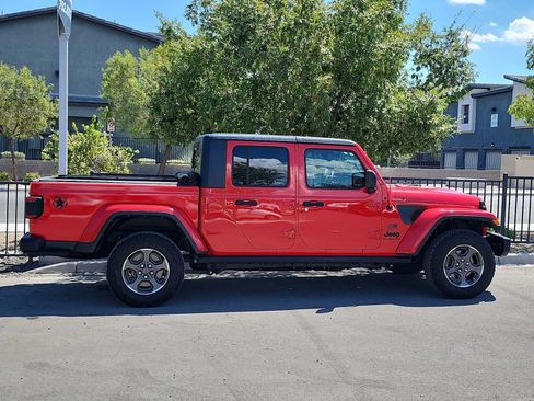 Used 2021 Jeep Gladiator Sport AWD/4WD image 9