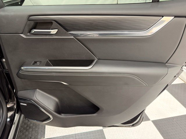 Used 2025 GMC Acadia Elevation AWD/4WD image 31