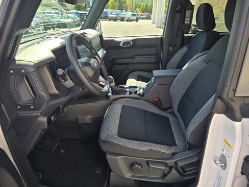 New 2025 Ford Bronco Big Bend image 9