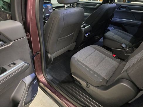 Used 2026 GMC Acadia Elevation FWD image 31