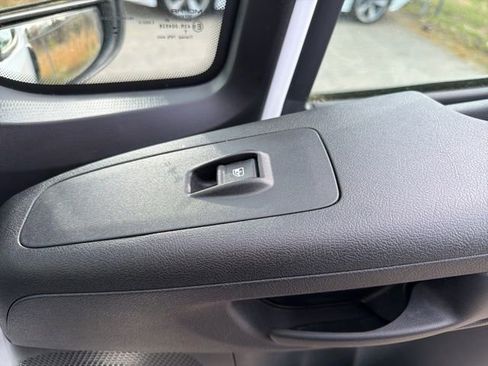 Used 2023 RAM ProMaster 2500 FWD image 12
